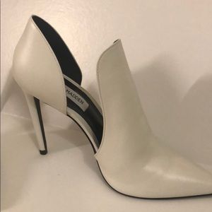 White Steve Madden Closed Toe - Open Side Pumps